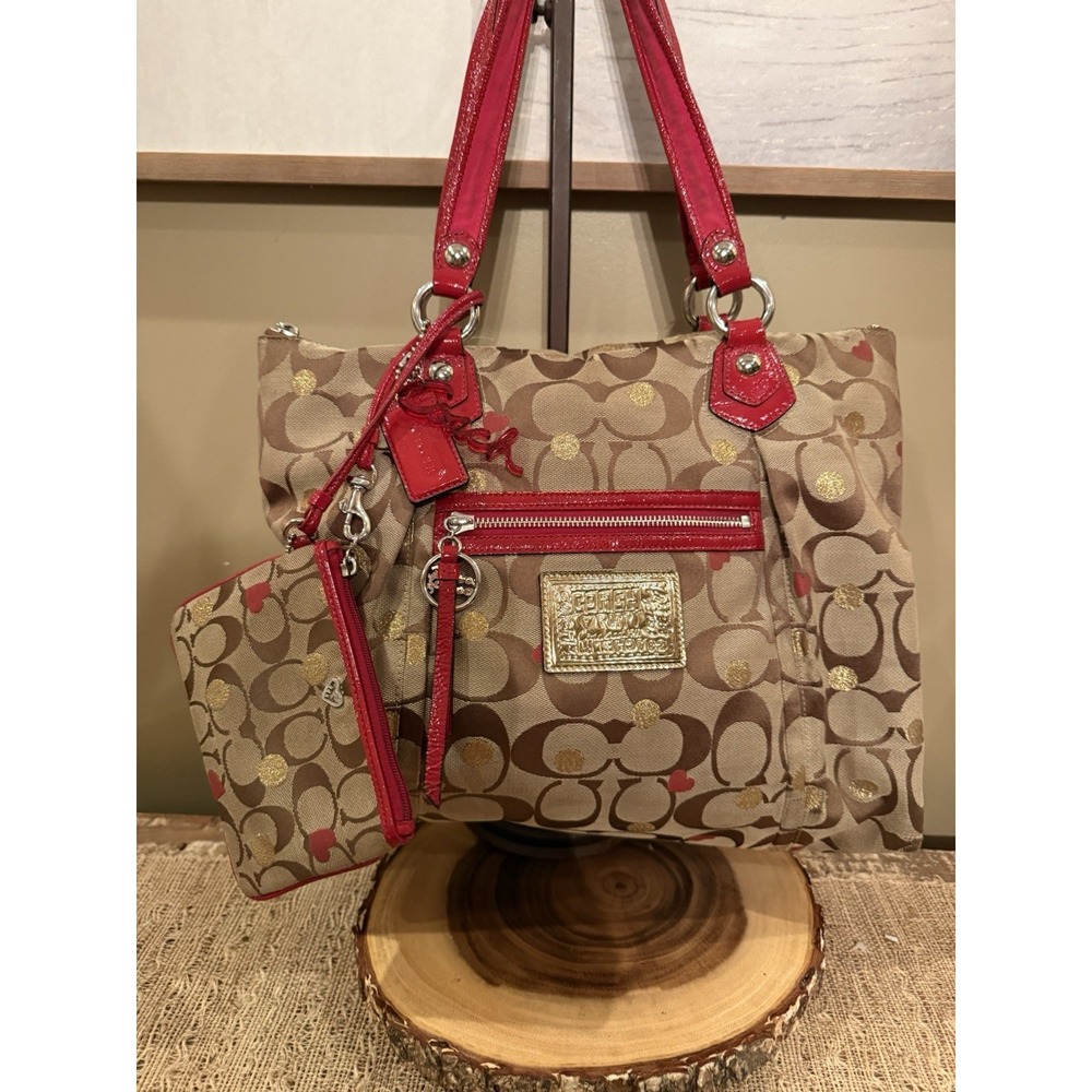 Coach Poppy Laura Secret Admirer Heart Signature Print Tote 16289 & Wrislet Set